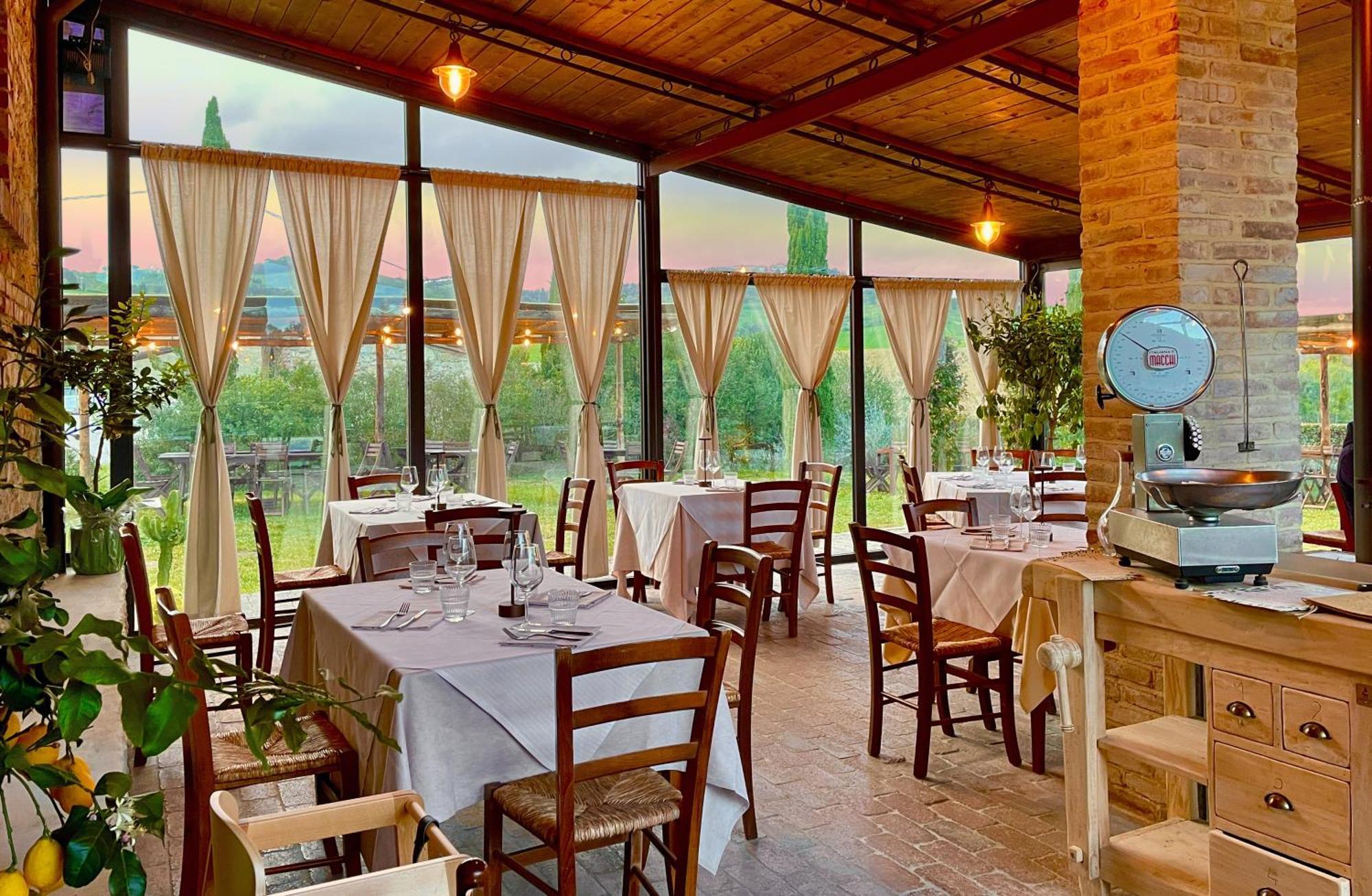 Locanda Le Giunche กวาร์ดิสตัลโล ภายนอก รูปภาพ